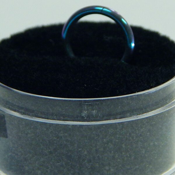 16 Gauge Blue & Pink Titanium Hinged Hoops - Image 2